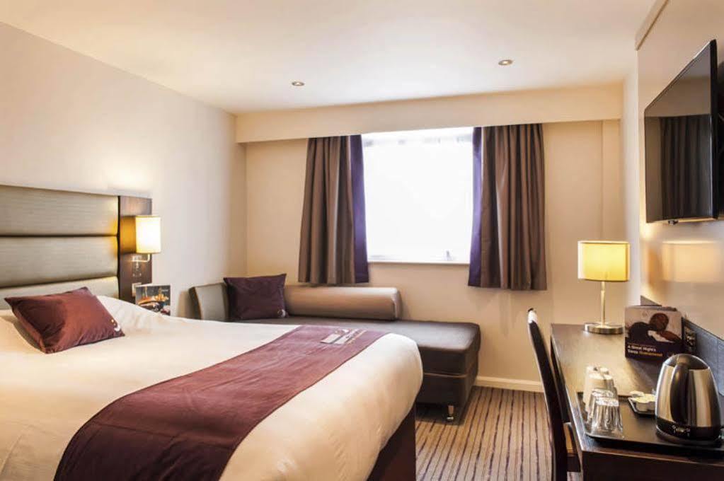 Premier Inn Hayle Exterior photo